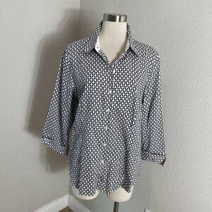 Foxcroft Womens 16 Wrinkle Free Fitted Fit Button Up Shirt Black White Geometric